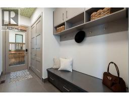 4pc Bathroom - 720 33a Street Nw, Calgary, AB T2M2Z1 Photo 15