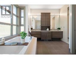 720 33a Street Nw, Calgary, AB T2M2Z1 Photo 22
