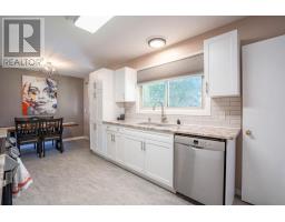 100 Parkdale Dr, Sault Ste  Marie, ON P6A4C8 Photo 14