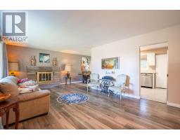 100 Parkdale Dr, Sault Ste  Marie, ON P6A4C8 Photo 18
