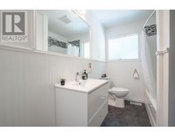 100 Parkdale Dr, Sault Ste  Marie, ON P6A4C8 Photo 21