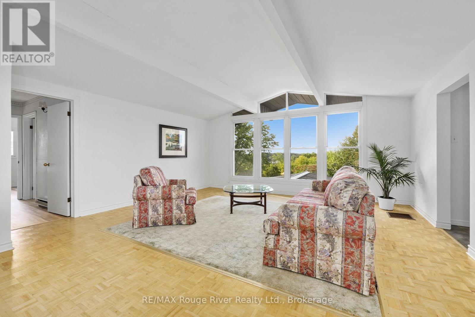 217 GODOLPHIN ROAD - Image 15