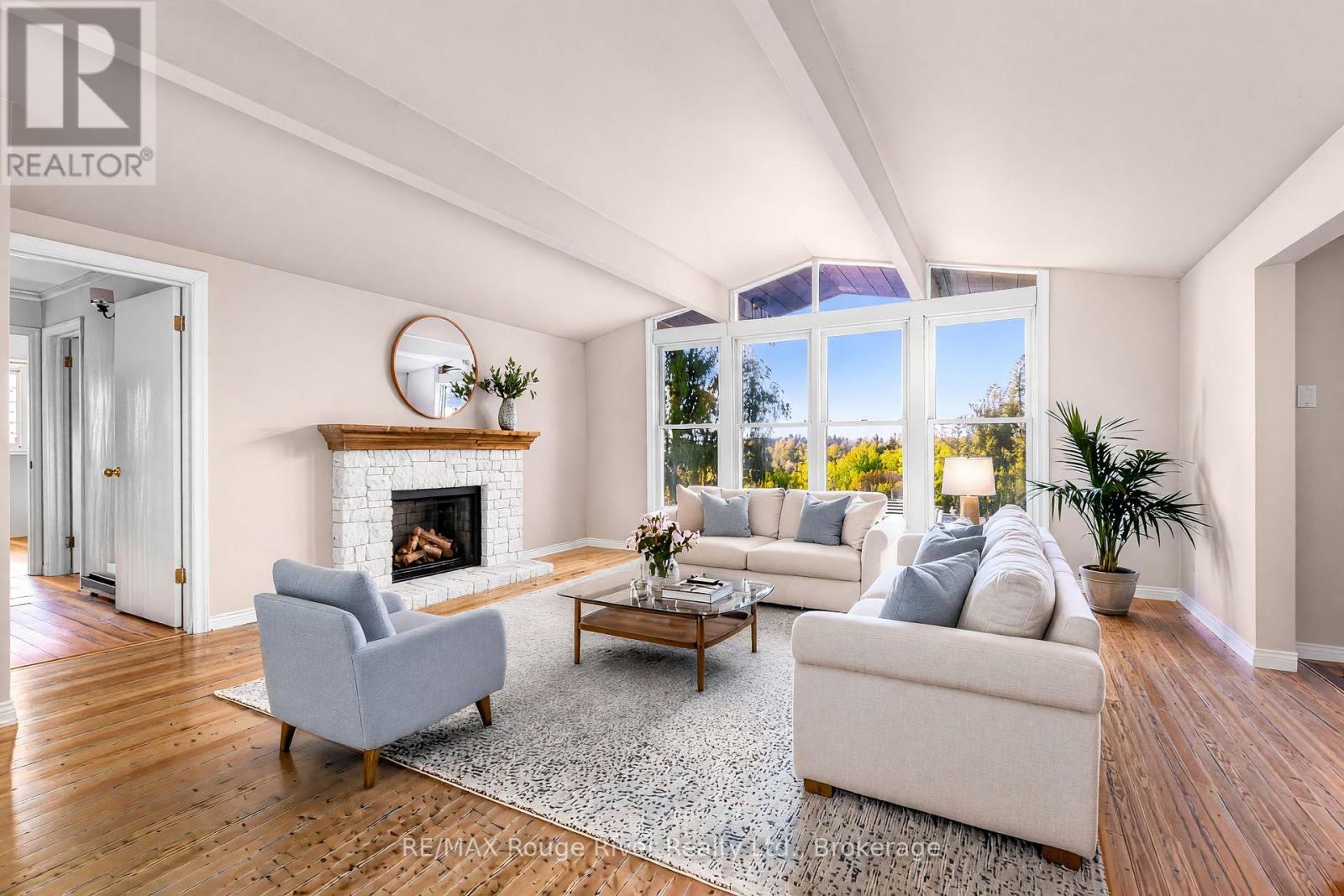 217 GODOLPHIN ROAD - Image 16