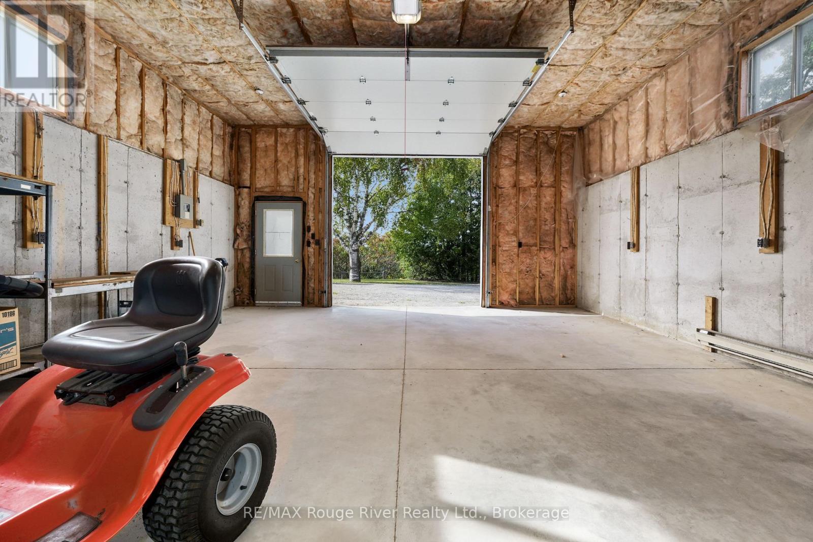 217 GODOLPHIN ROAD - Image 31