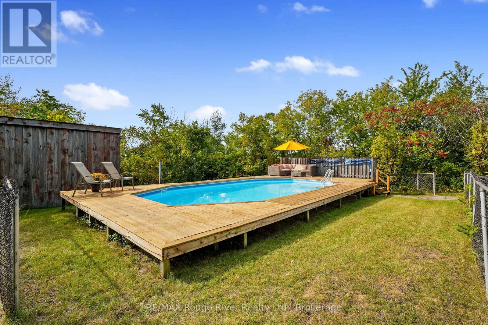 217 GODOLPHIN ROAD - Image 33