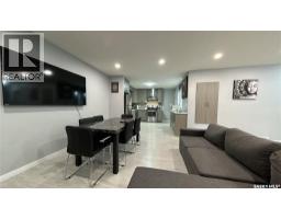 Kitchen - 5 Malta Crescent, Saskatoon, SK S7L3V9 Photo 8
