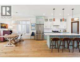 4pc Bathroom - 1128 17 Avenue Nw, Calgary, AB T2M0P6 Photo 16