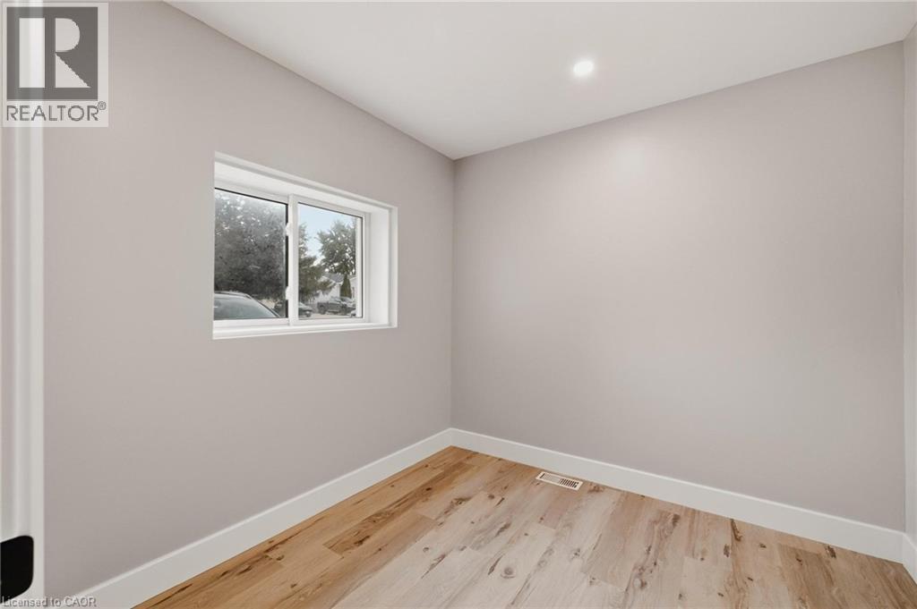 756 INKERMAN Street E - 12