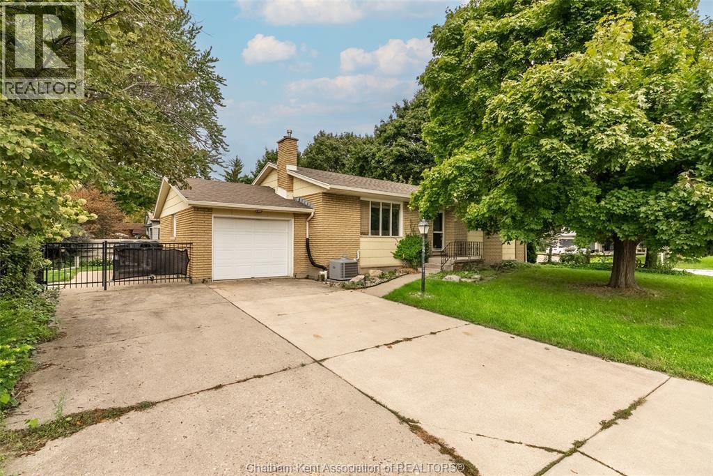 591 King Street West, Chatham, Ontario, N7M1H7, Chatham, Ontario — photo 3 of 5