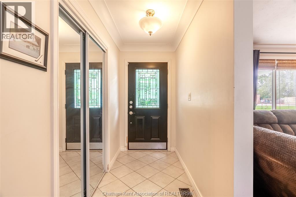 591 King Street West, Chatham, Ontario, N7M1H7, Chatham, Ontario — photo 4 of 5