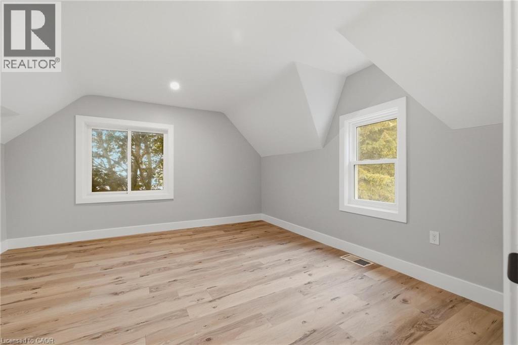 756 INKERMAN Street E - 27