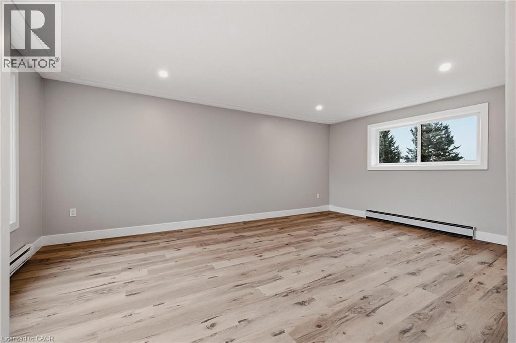 756 INKERMAN Street E - 29