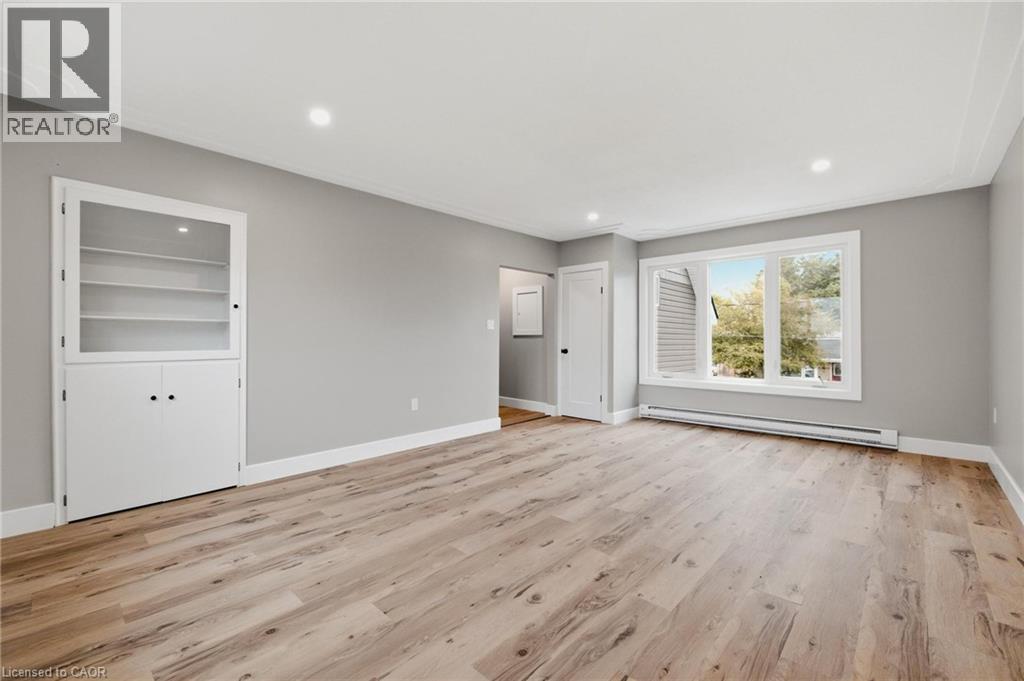 756 INKERMAN Street E - 31