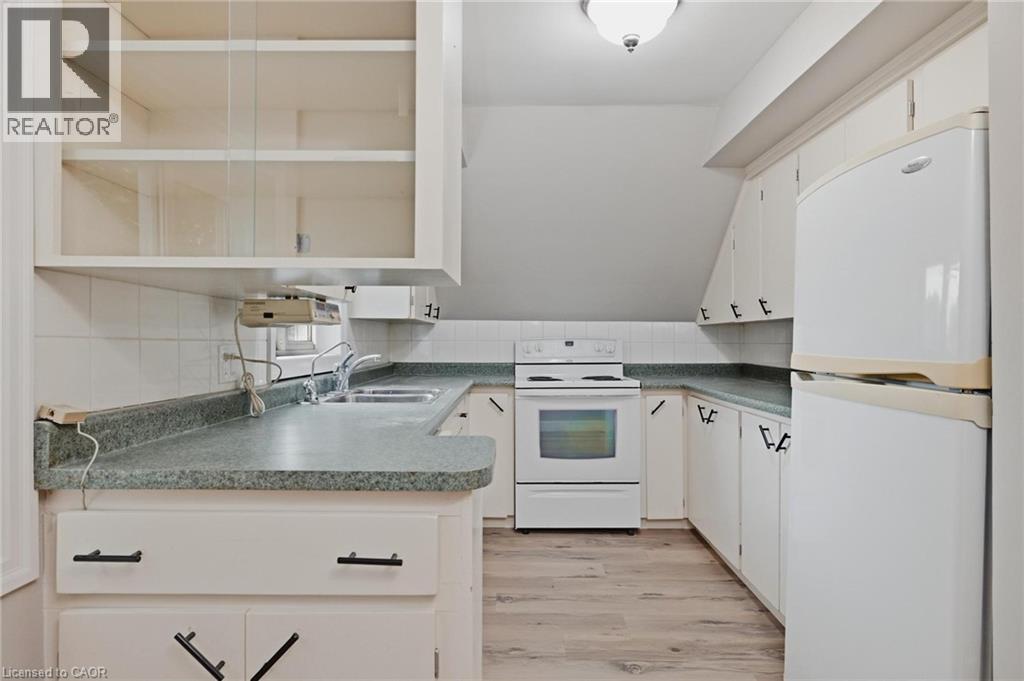 756 INKERMAN Street E - 21