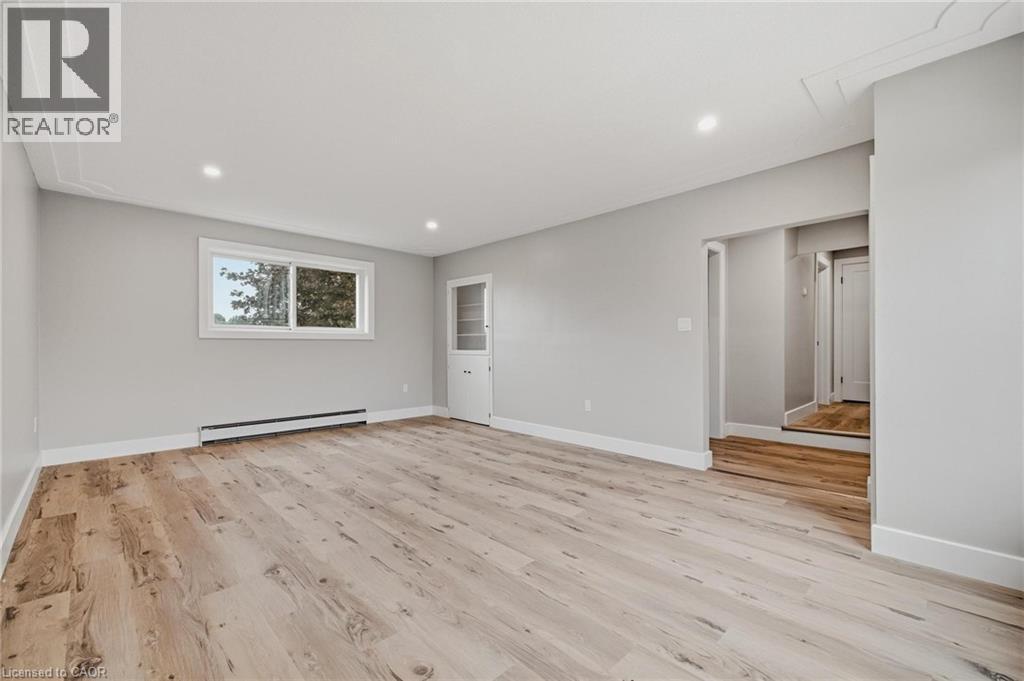 756 INKERMAN Street E - 30