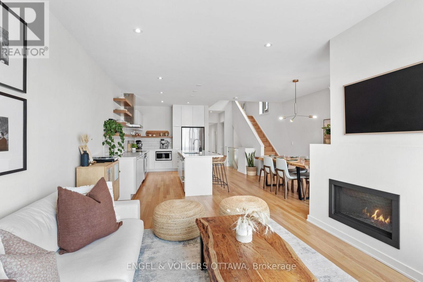 168 SHUTTLEWORTH DRIVE - 15