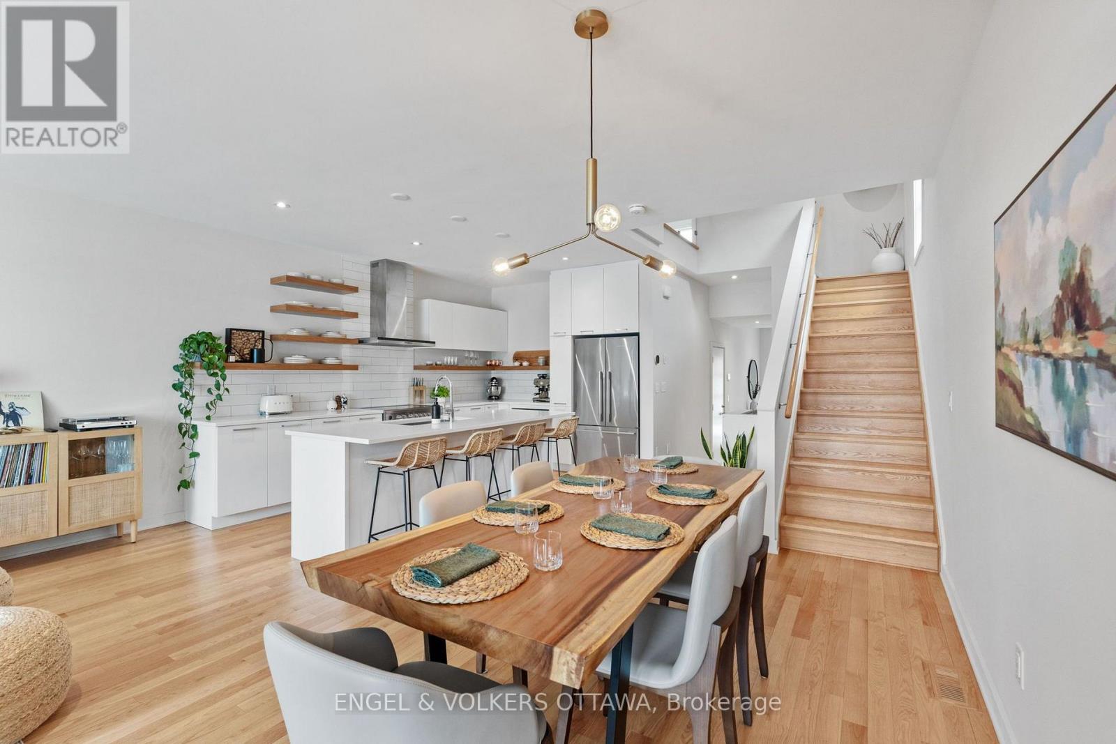 168 SHUTTLEWORTH DRIVE - Image 17
