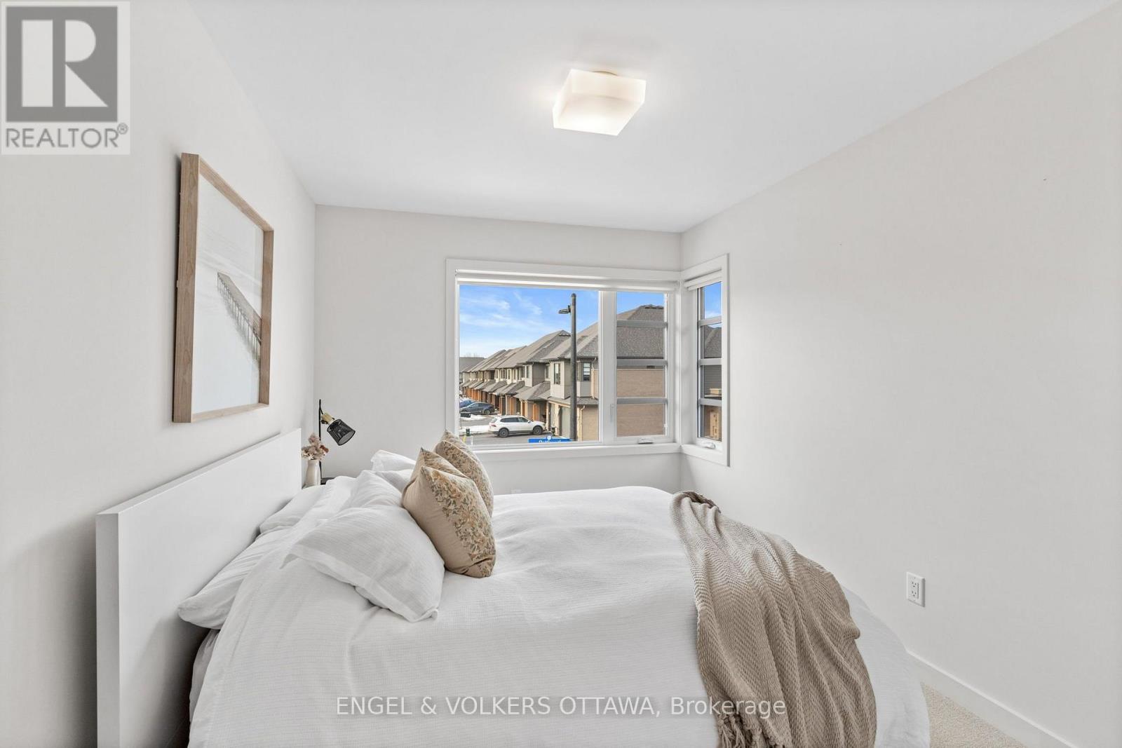 168 SHUTTLEWORTH DRIVE - Image 28
