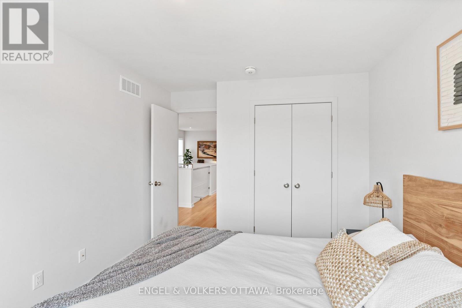 168 SHUTTLEWORTH DRIVE - Image 30