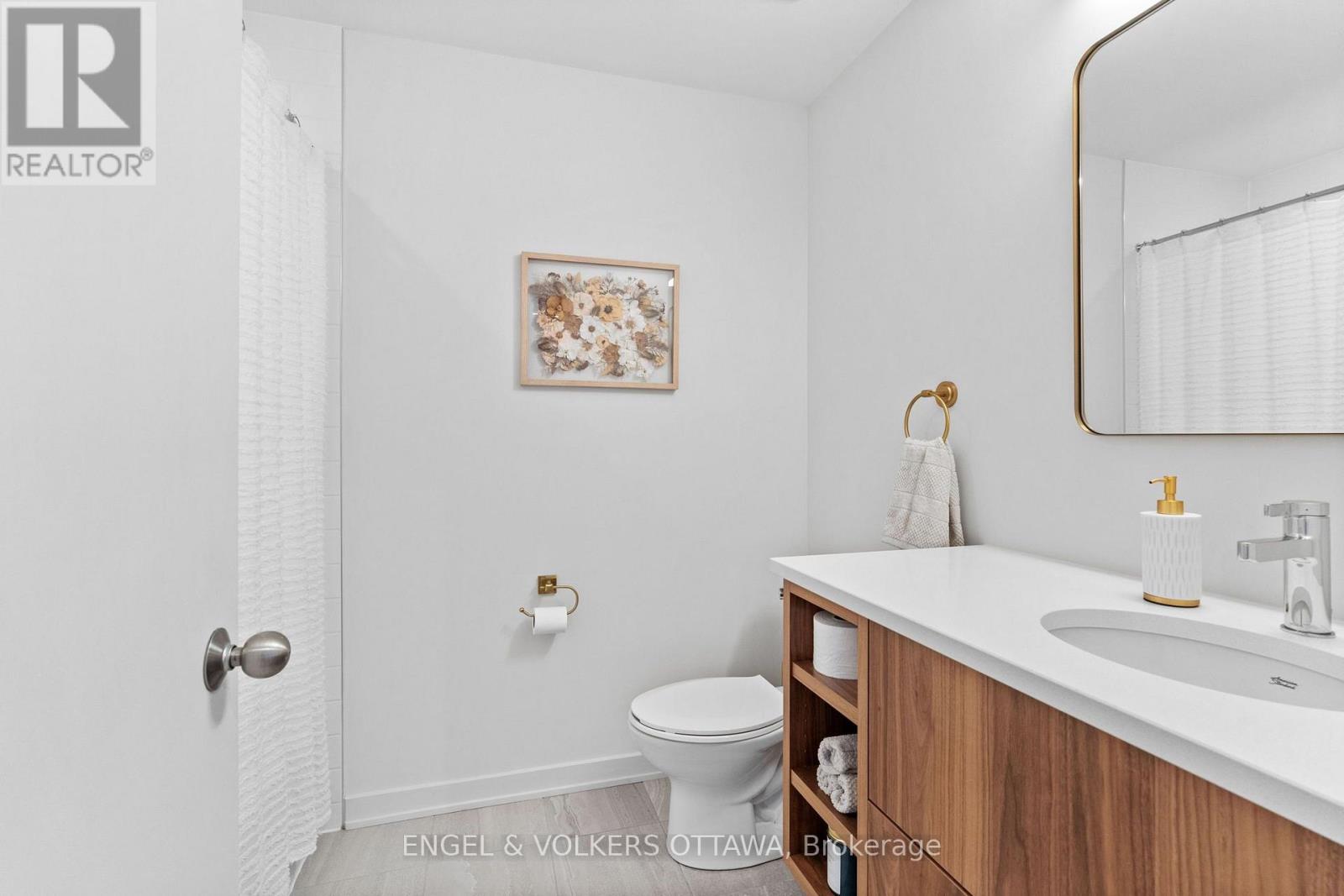 168 SHUTTLEWORTH DRIVE - 31