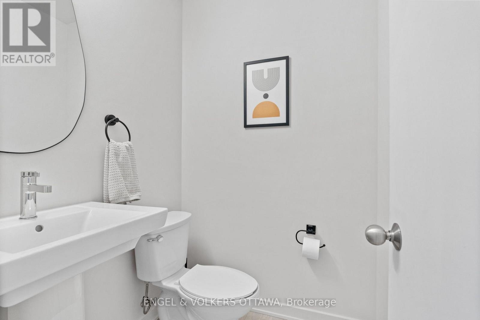 168 SHUTTLEWORTH DRIVE - Image 34