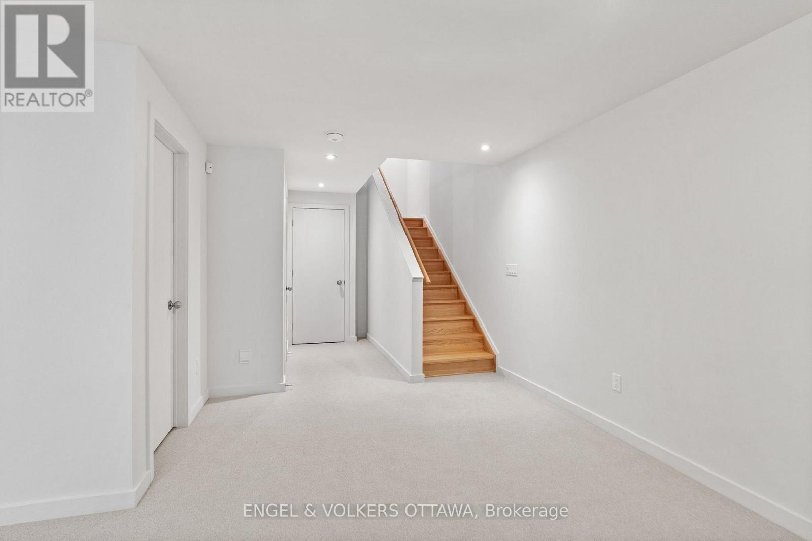 168 SHUTTLEWORTH DRIVE - Image 36