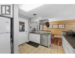 Kitchen - 1580 Happyvale Place, Kamloops, BC V2B7T9 Photo 15