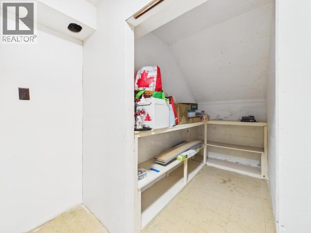 7110 TAHSIS STREET - 27