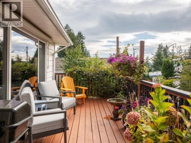 7110 TAHSIS STREET - Image 30