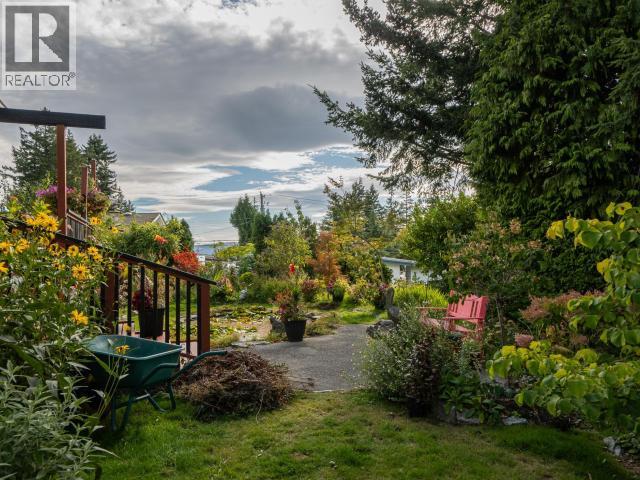 7110 TAHSIS STREET - 37