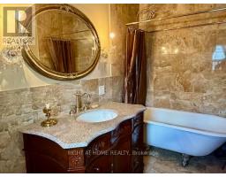 36 Forest Wood, Toronto, ON M5N2V9 Photo 24