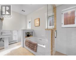 5 Jean Street, Toronto, ON M4W3A6 Photo 15