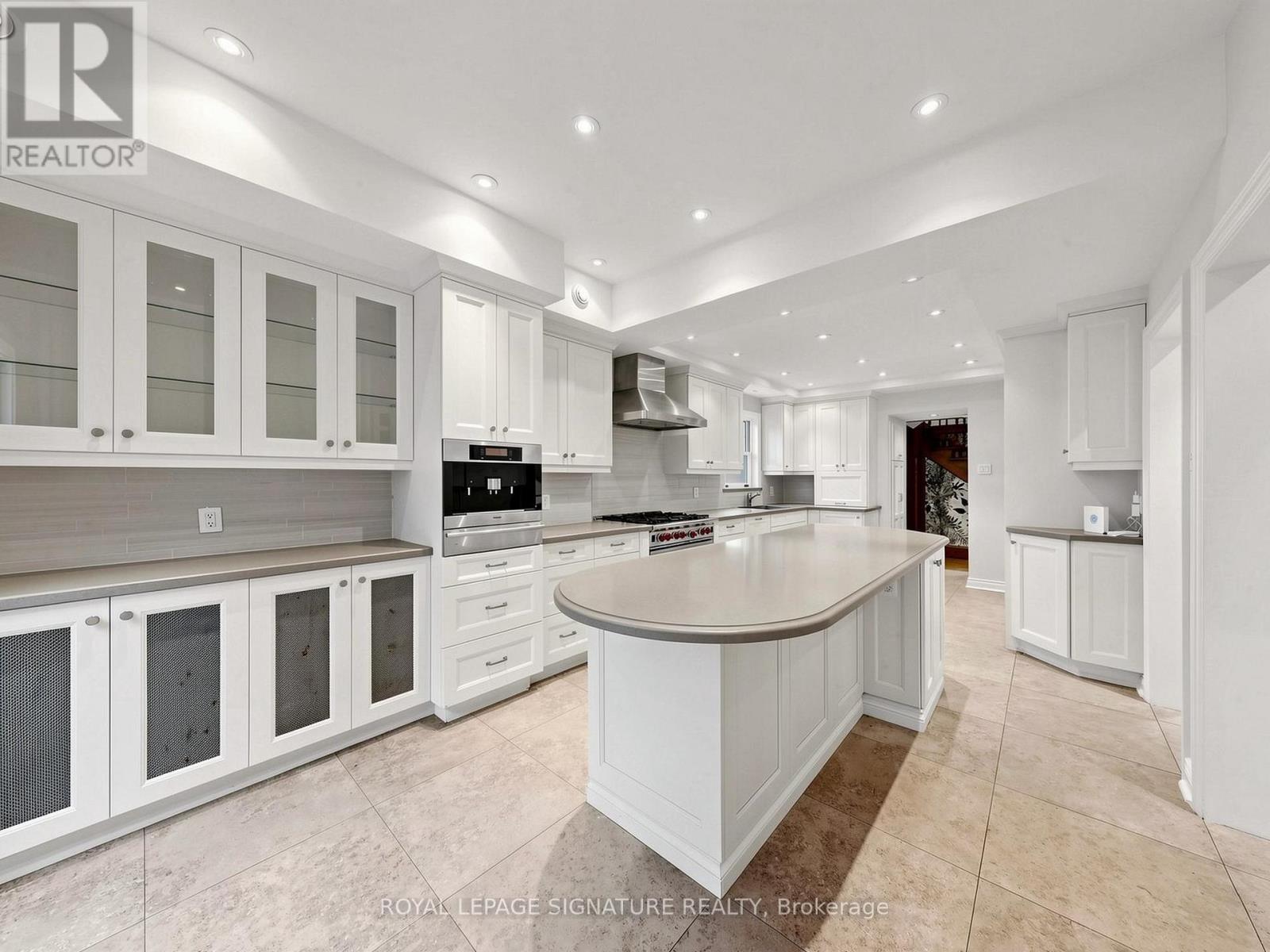 92 INGLEWOOD DRIVE - 12