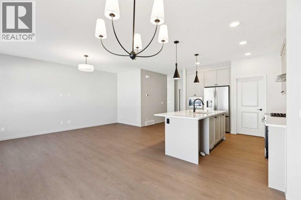 1062 Bayview Crescent SW - 13