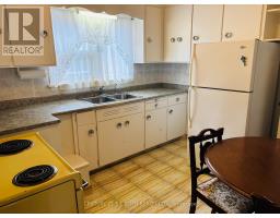Family room - 33 Lewiston Road, Toronto, ON M1P1X8 Photo 9
