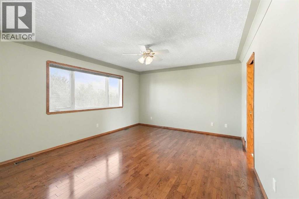Listing photo – 116 Reichley Street, Red Deer