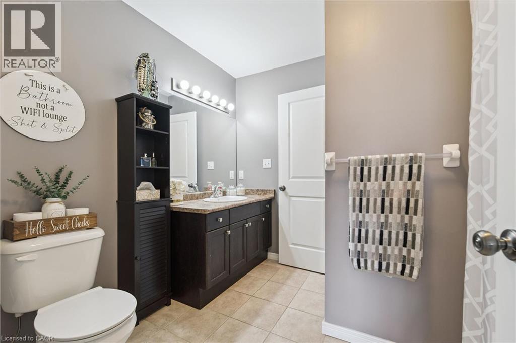 915 ZELLER Crescent - Image 27
