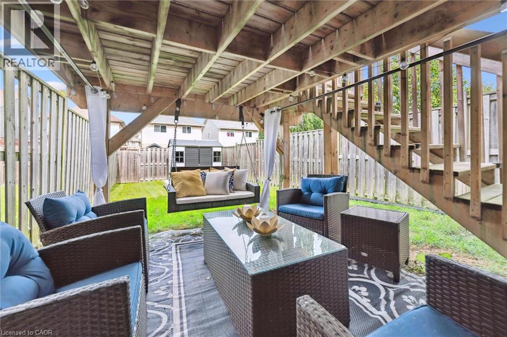 915 ZELLER Crescent - 38