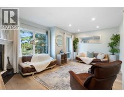 4pc Bathroom - 1, 2031 26 Avenue Sw, Calgary, AB T2T1E5 Photo 6