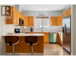 Primary Bedroom - 1, 2031 26 Avenue Sw, Calgary, AB T2T1E5 Photo 9