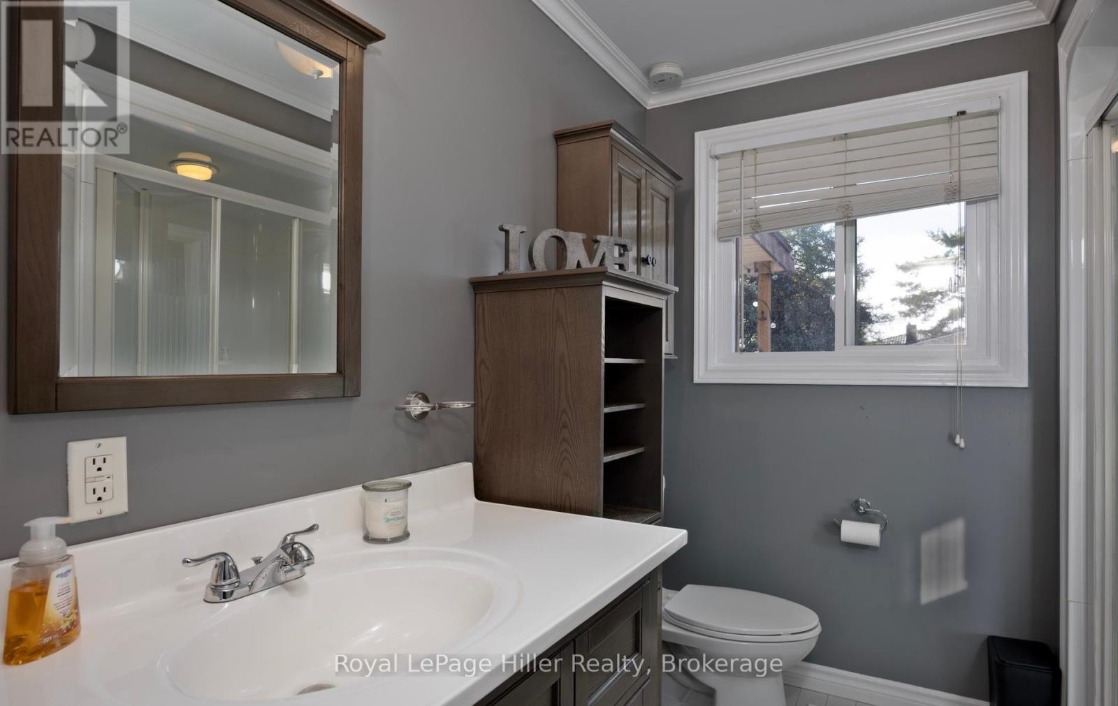 290 HOPE STREET - 17
