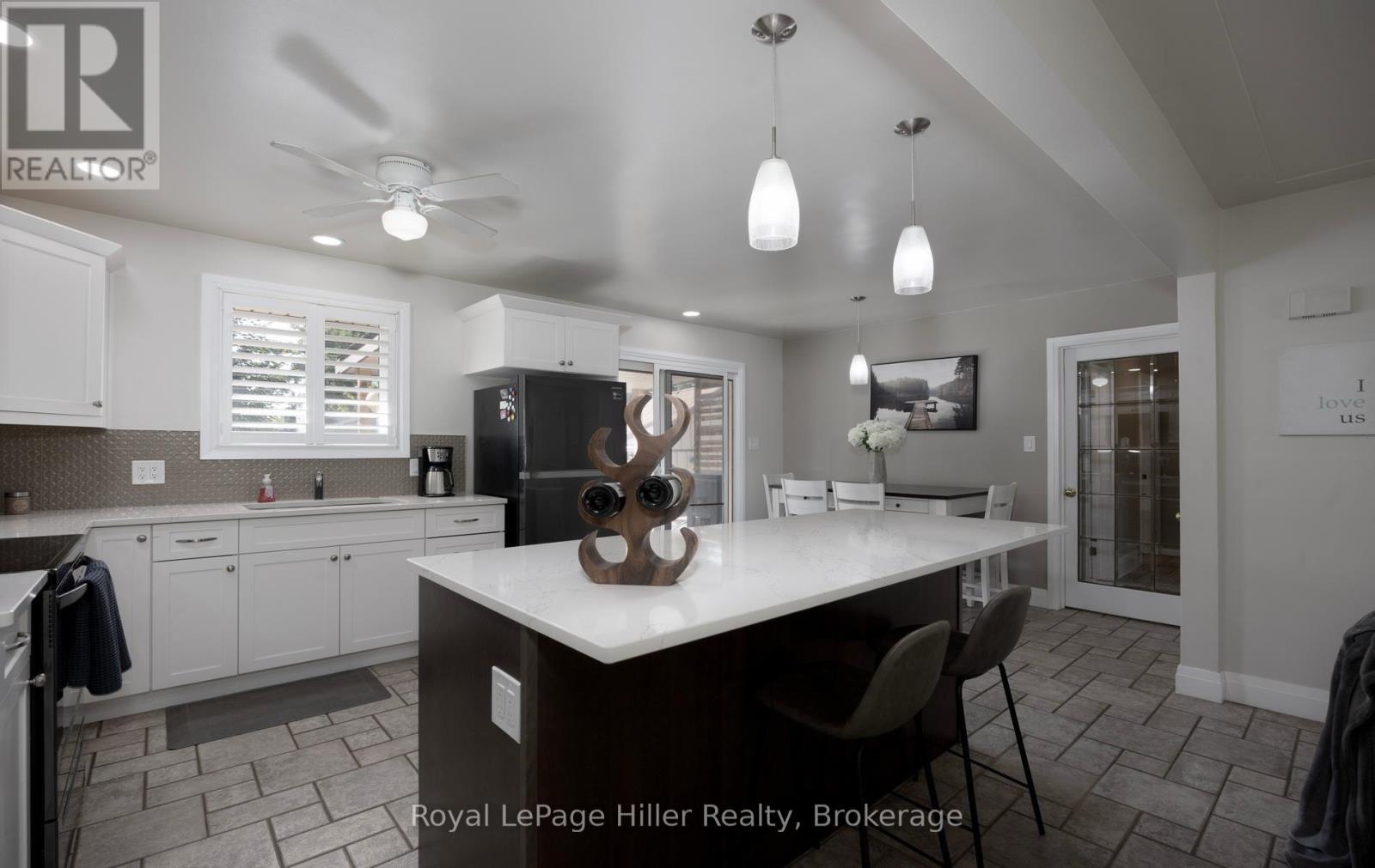 290 HOPE STREET - 9