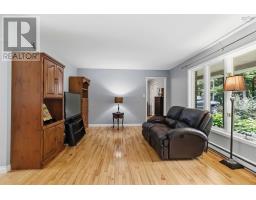 Foyer - 251 Howe Avenue Avenue, Fall River, NS B2T1H7 Photo 7