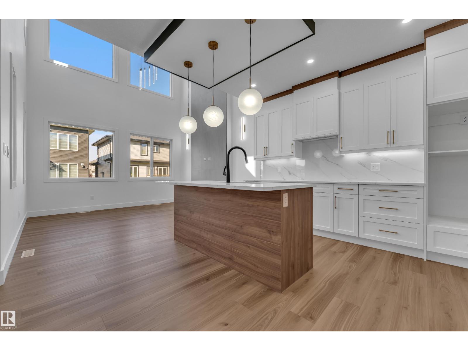 3604 44 AV - Image 18