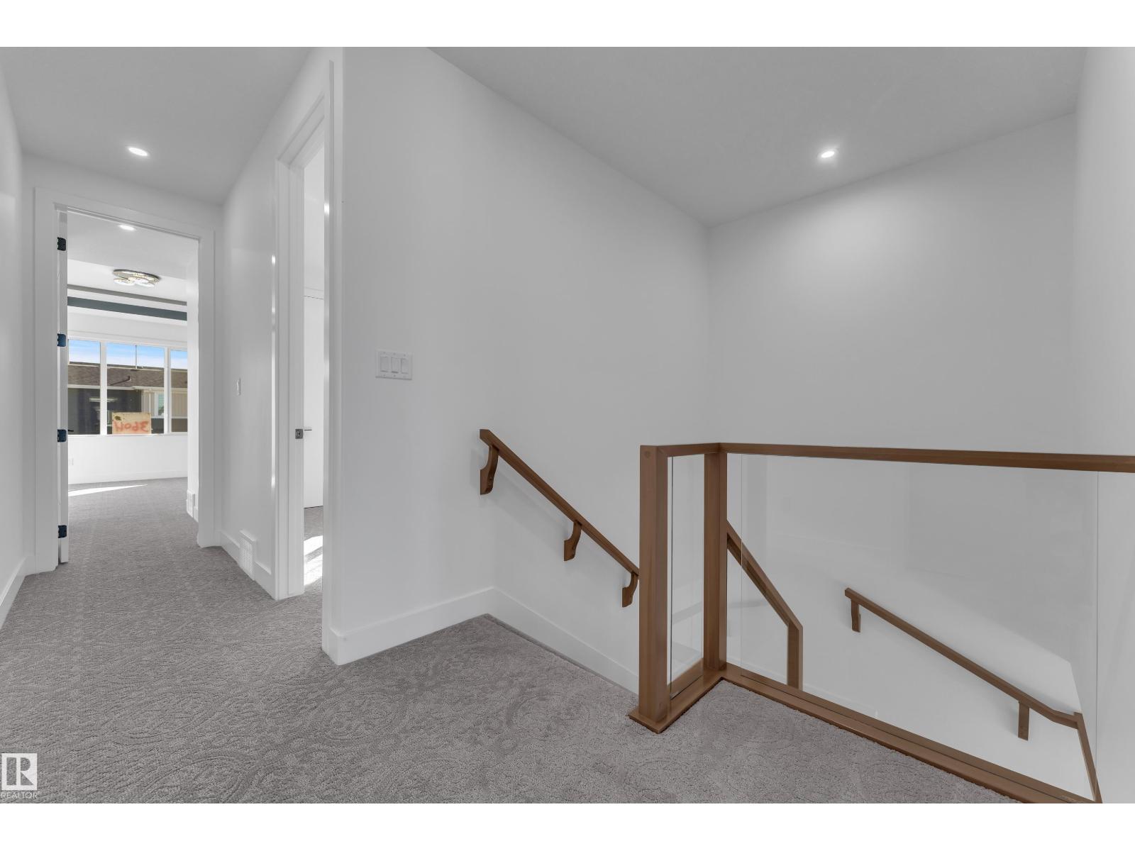 3604 44 AV - Image 32