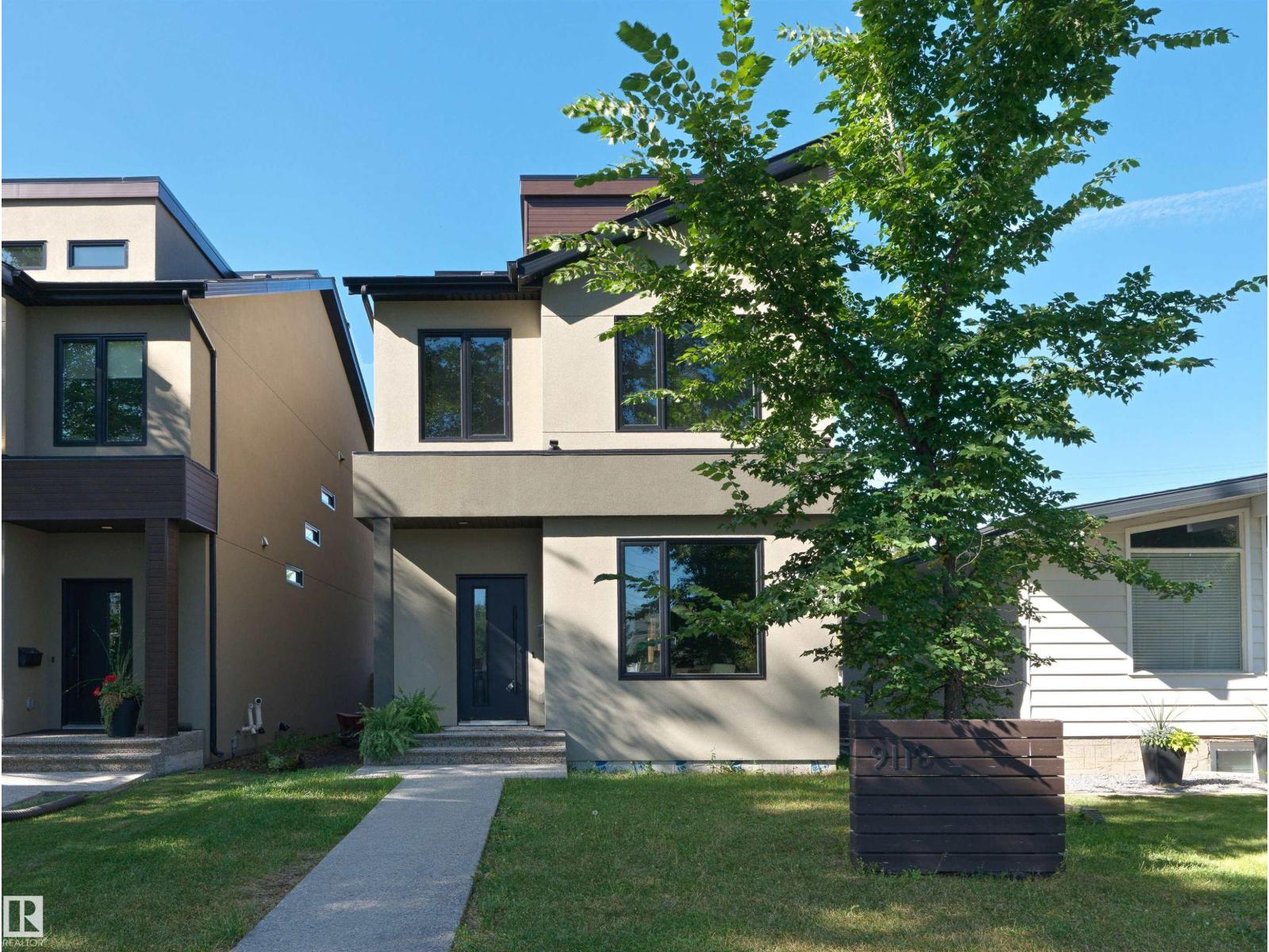 9118 89 ST NW NW, Edmonton, Alberta, T6C3K9