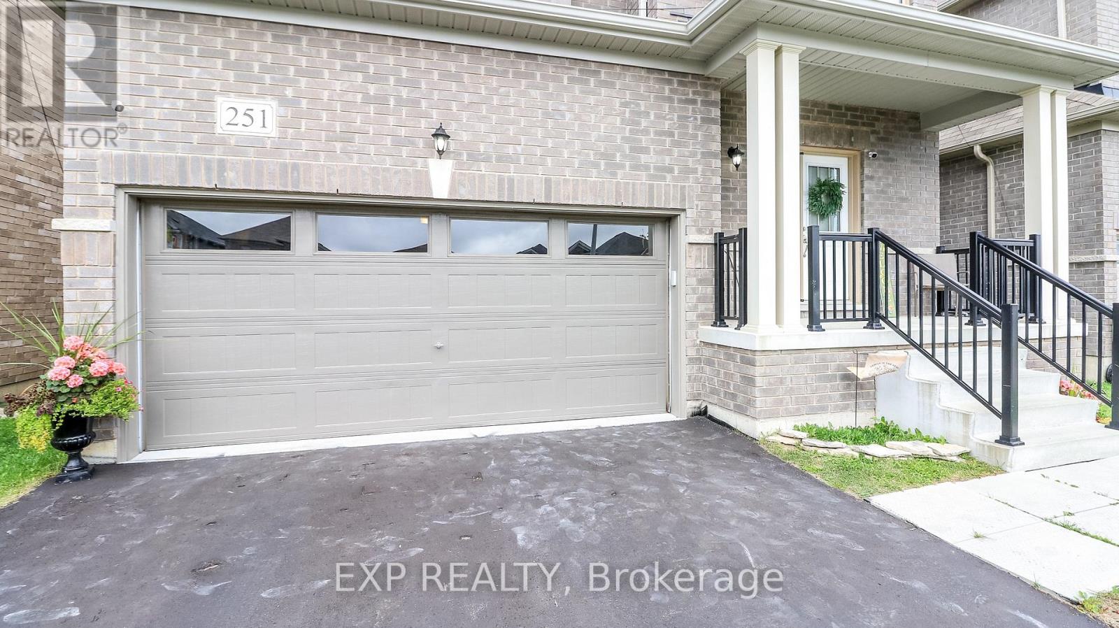 251 Ridley Crescent, Southgate, Ontario, N0C1B0, Southgate, Ontario — photo 2 of 5