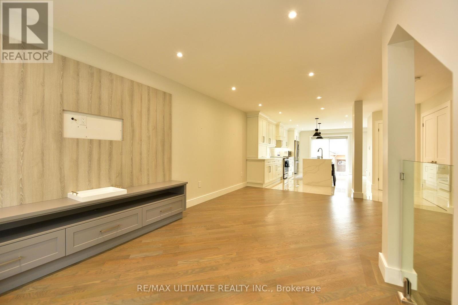 42 VIELLA STREET, Toronto (Junction Area) — photo 6
