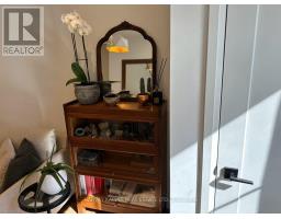 Bathroom - 1 - 976 Shaw Street, Toronto, ON M6G3M7 Photo 7