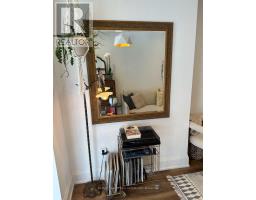 Bathroom - 1 - 976 Shaw Street, Toronto, ON M6G3M7 Photo 9